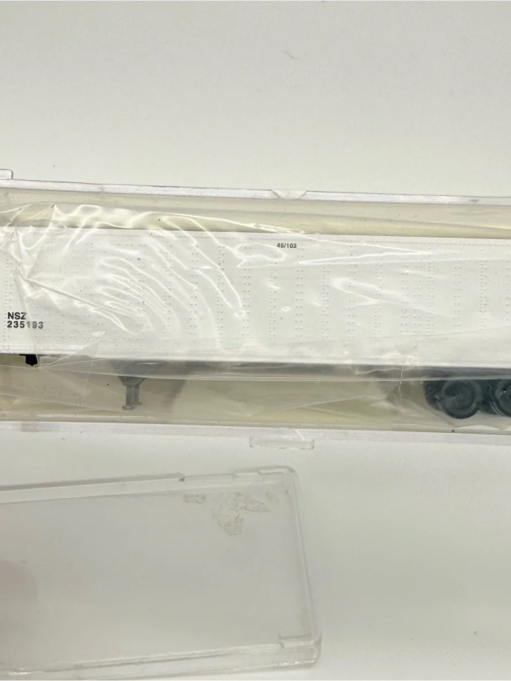 Atlas N Scale Railroad Semi Trailer Piggyback Containers 45’ Lot of 2 2964 2965